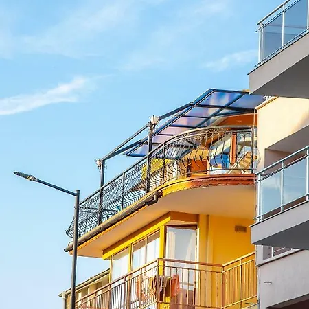 Nessebar's New Town Centre 2-bdr By Flаt Manаger Apartment Nesebar